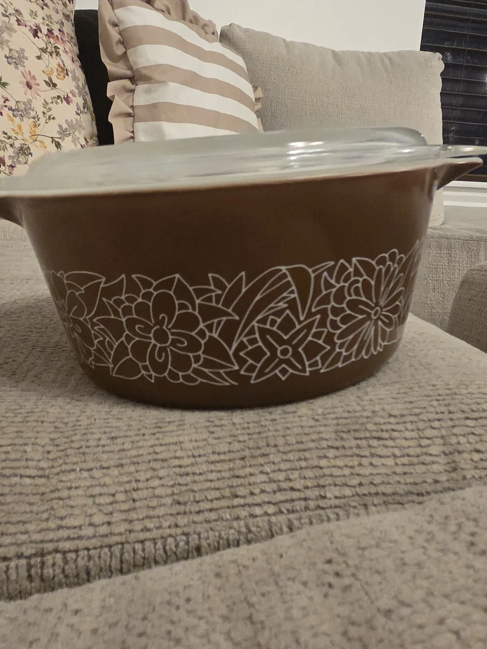Pyrex Brown Floral Mixing Bowl and Lidded Casserole Set